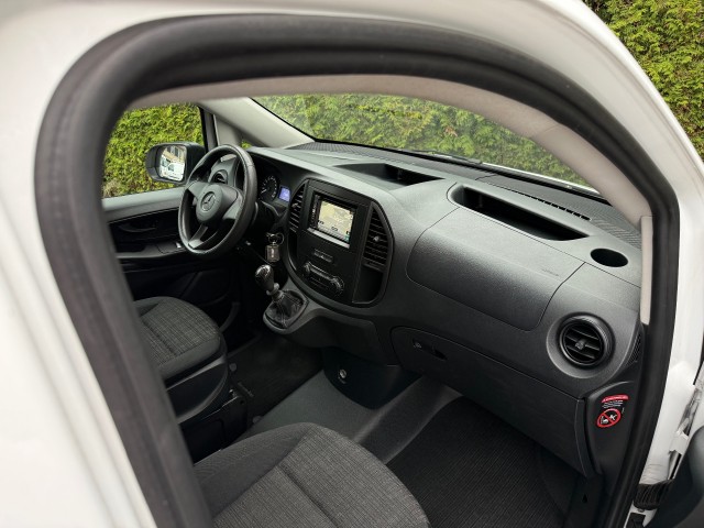 MERCEDES-BENZ VITO 111CDI Lang / Airco / Apple CarPlay / Trekhaak / Navi , VDW Cars, Enschede