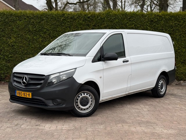 MERCEDES-BENZ VITO 111CDI Lang / Airco / Apple CarPlay / Trekhaak / Navi , VDW Cars, Enschede