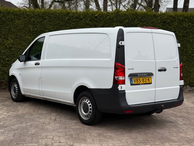 MERCEDES-BENZ VITO 111CDI Lang / Airco / Apple CarPlay / Trekhaak / Navi , VDW Cars, Enschede