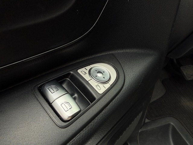 MERCEDES-BENZ VITO 111CDI Lang / Airco / Apple CarPlay / Trekhaak / Navi , VDW Cars, Enschede