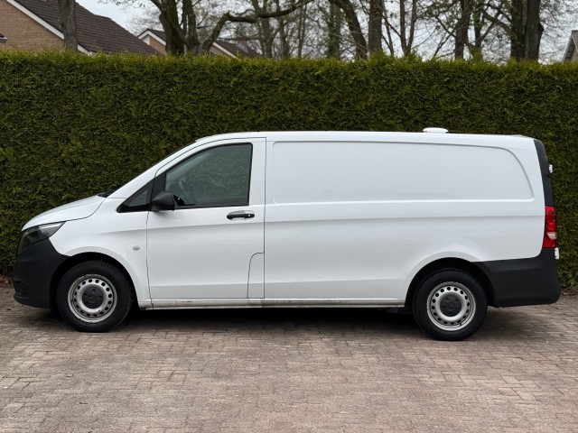 MERCEDES-BENZ VITO 111CDI Lang / Airco / Apple CarPlay / Trekhaak / Navi , VDW Cars, Enschede