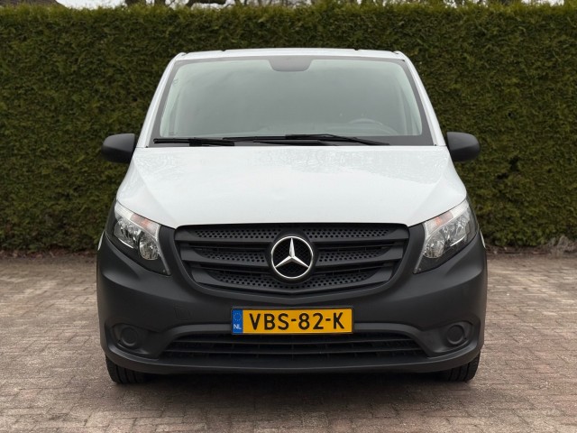 MERCEDES-BENZ VITO 111CDI Lang / Airco / Apple CarPlay / Trekhaak / Navi , VDW Cars, Enschede