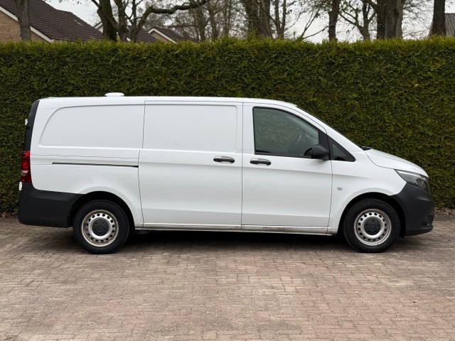 MERCEDES-BENZ VITO 111CDI Lang / Airco / Apple CarPlay / Trekhaak / Navi , VDW Cars, Enschede