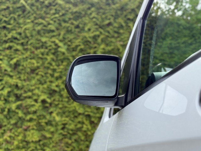 MERCEDES-BENZ VITO 111CDI Lang / Airco / Cruise / Camera / Navi / Parkeersensoren / Trekhaak, VDW Cars, Enschede