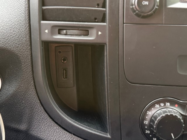 MERCEDES-BENZ VITO 111CDI Lang / Airco / Cruise / Camera / Navi / Parkeersensoren / Trekhaak, VDW Cars, Enschede