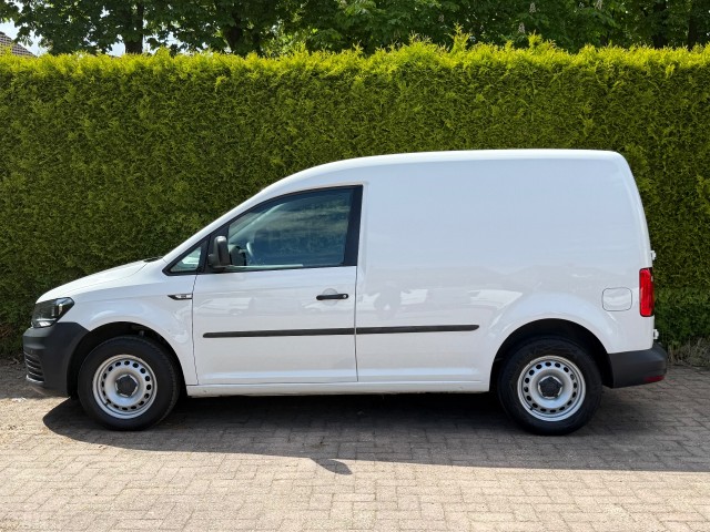 VOLKSWAGEN CADDY 1.6 TDI L1H1 Airco / Trekhaak / 100% Dealer onderhouden / Parkeersensoren, VDW Cars, Enschede