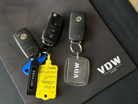 VOLKSWAGEN CADDY 1.6 TDI L1H1 Airco / Trekhaak / 100% Dealer onderhouden / Parkeersensoren, VDW Cars, Enschede