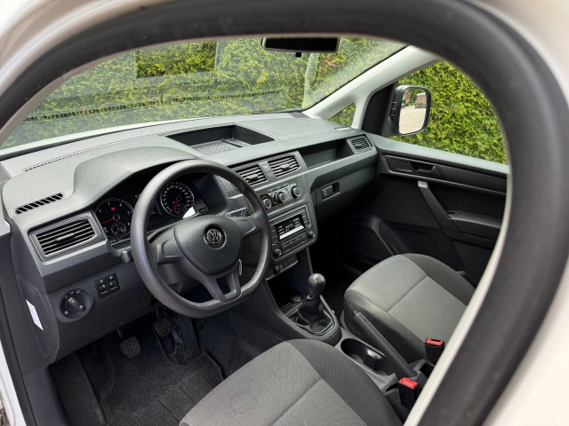 VOLKSWAGEN CADDY 1.6 TDI L1H1 Airco / Trekhaak / 100% Dealer onderhouden / Parkeersensoren, VDW Cars, Enschede
