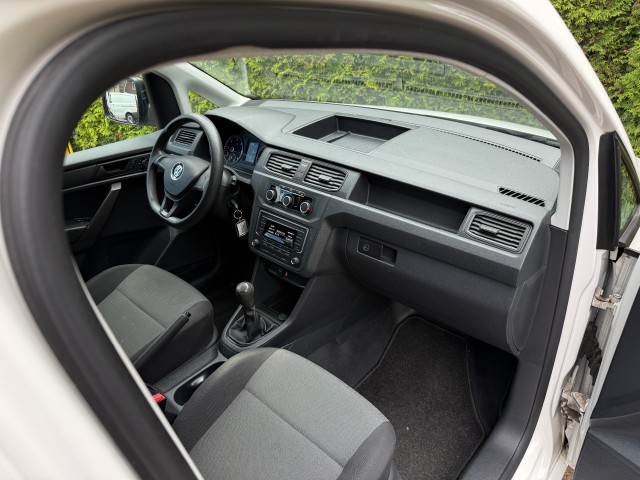 VOLKSWAGEN CADDY 1.6 TDI L1H1 Airco / Trekhaak / 100% Dealer onderhouden / Parkeersensoren, VDW Cars, Enschede