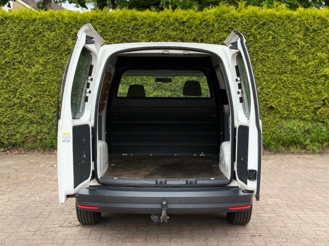 VOLKSWAGEN CADDY 2.0 TDI L1H1 Airco / Trekhaak / 100% Dealer onderhouden / Parkeersensoren, VDW Cars, Enschede
