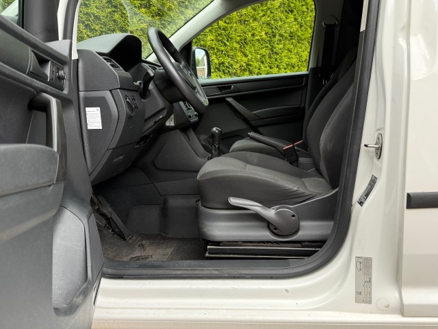 VOLKSWAGEN CADDY 2.0 TDI L1H1 Airco / Trekhaak / 100% Dealer onderhouden / Parkeersensoren, VDW Cars, Enschede