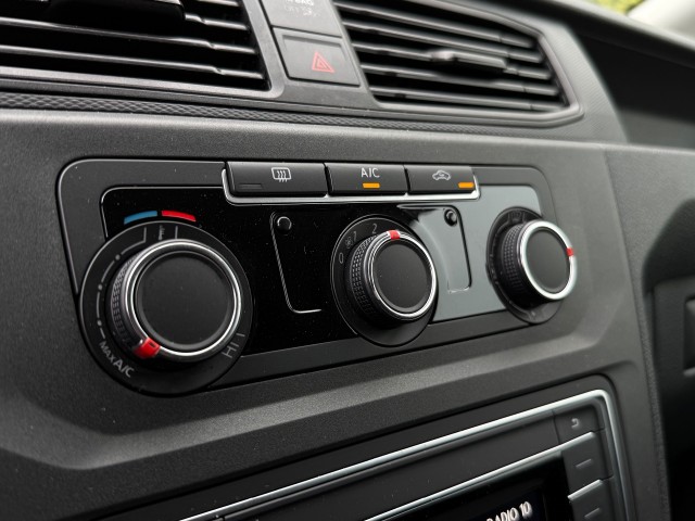 VOLKSWAGEN CADDY 2.0 TDI L1H1 Airco / Trekhaak / 100% Dealer onderhouden / Parkeersensoren, VDW Cars, Enschede