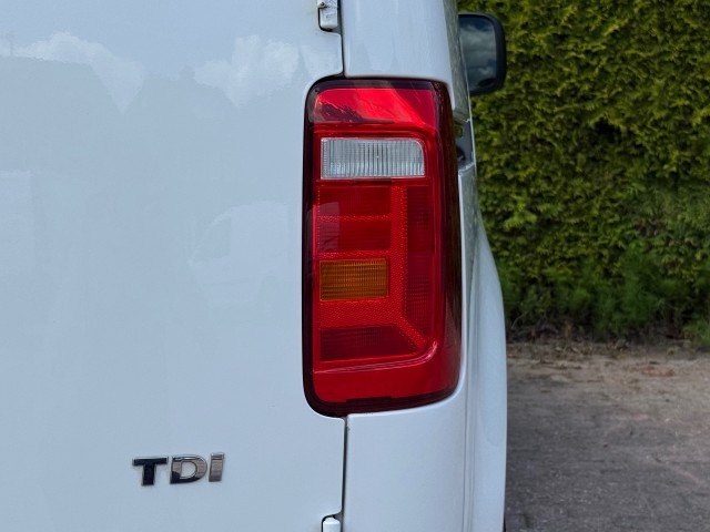 VOLKSWAGEN CADDY 1.6 TDI L1H1 Airco / Trekhaak / Standkachel / Nieuwe APK, VDW Cars, Enschede