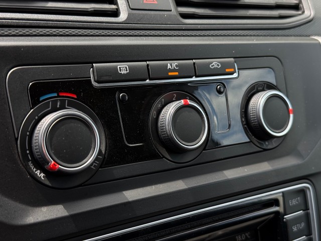 VOLKSWAGEN CADDY 1.6 TDI L1H1 Airco / Trekhaak / Standkachel / Nieuwe APK, VDW Cars, Enschede