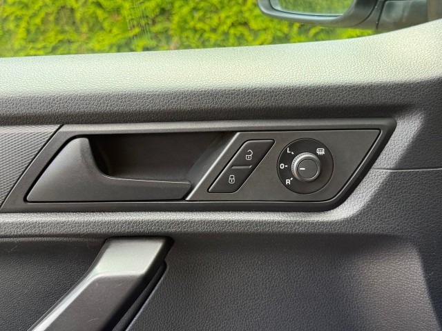 VOLKSWAGEN CADDY 1.6 TDI L1H1 Airco / Trekhaak / Standkachel / Nieuwe APK, VDW Cars, Enschede