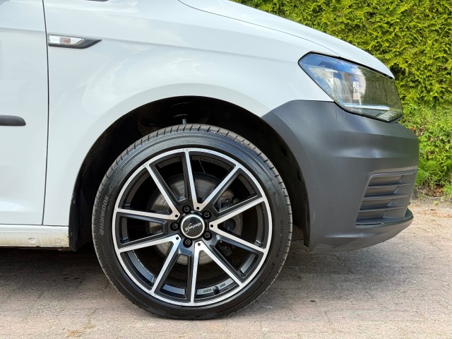 VOLKSWAGEN CADDY 1.6 TDI L1H1 Airco / Trekhaak / Standkachel / Nieuwe APK, VDW Cars, Enschede