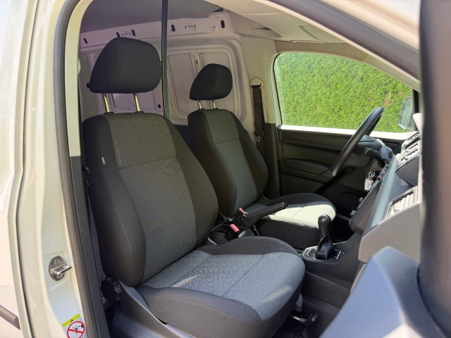 VOLKSWAGEN CADDY 2.0 TDI L1H1 Airco / Cruise / APK 06-2027, VDW Cars, Enschede