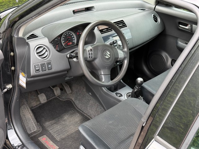 SUZUKI SWIFT 1.3 GLS Airco / Stoelverwarming / APK 2027 / 2 sleutels, VDW Cars, Enschede