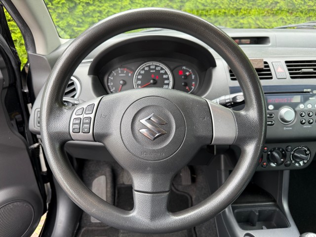 SUZUKI SWIFT 1.3 GLS Airco / Stoelverwarming / APK 2027 / 2 sleutels, VDW Cars, Enschede