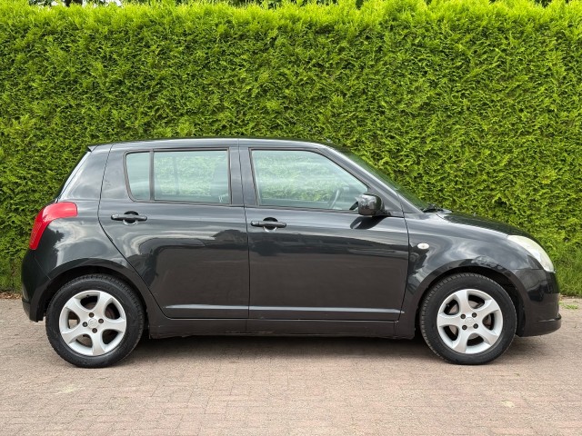 SUZUKI SWIFT 1.3 GLS Airco / Stoelverwarming / APK 2027 / 2 sleutels, VDW Cars, Enschede