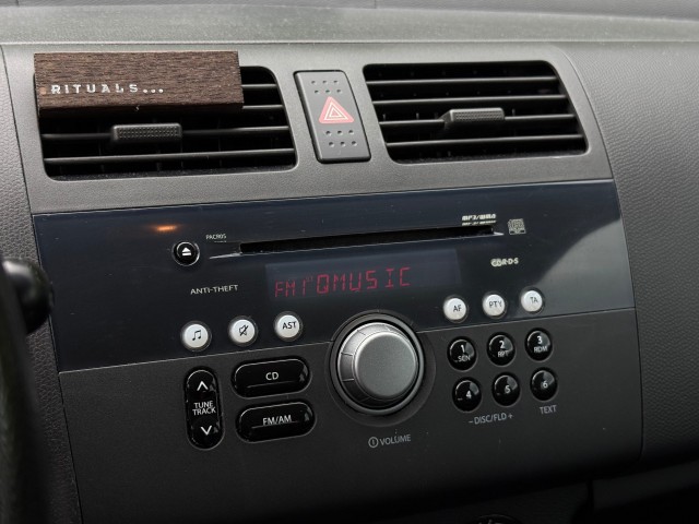 SUZUKI SWIFT 1.3 GLS Airco / Stoelverwarming / APK 2027 / 2 sleutels, VDW Cars, Enschede