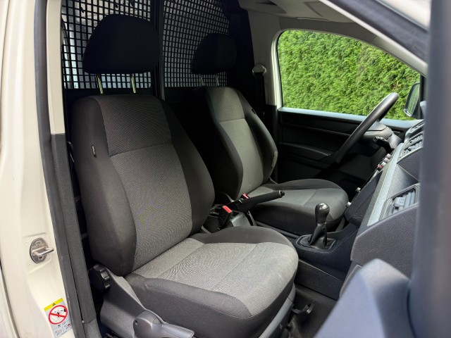 VOLKSWAGEN CADDY 2.0 TDI Airco / Cruise / Apple CarPlay / Parkeersensoren / Sidebars, VDW Cars, Enschede