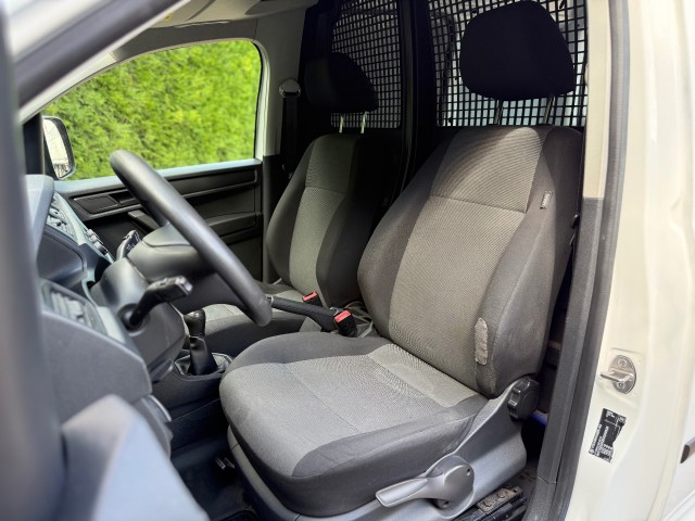 VOLKSWAGEN CADDY 2.0 TDI Airco / Cruise / Apple CarPlay / Parkeersensoren / Sidebars, VDW Cars, Enschede