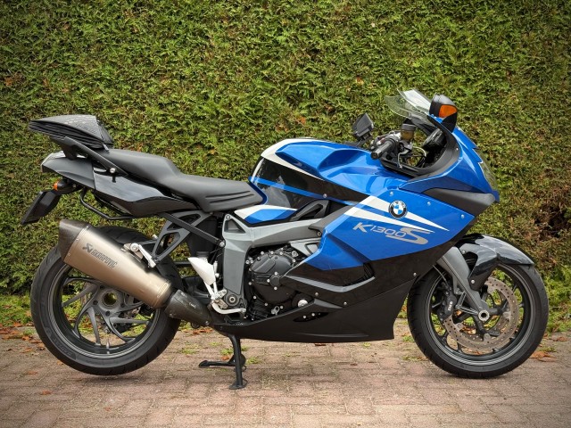 BMW K1300S  Akrapovič / 176PK / Handvatverwarming / ABS / Garmin Navi, VDW Cars, Enschede