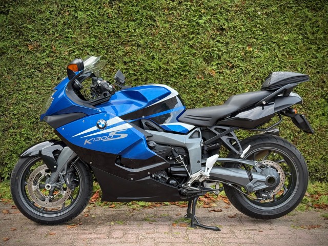 BMW K1300S  Akrapovič / 176PK / Handvatverwarming / ABS / Garmin Navi, VDW Cars, Enschede