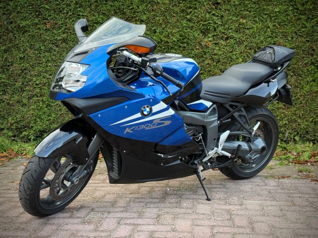 BMW K1300S  Akrapovič / 176PK / Handvatverwarming / ABS / Garmin Navi, VDW Cars, Enschede