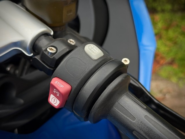 BMW K1300S  Akrapovič / 176PK / Handvatverwarming / ABS / Garmin Navi, VDW Cars, Enschede